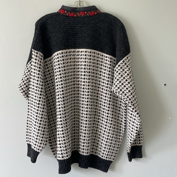 skjæveland traditional norway knit wool telemark style sweater with metal clasps - Picture 5 of 5